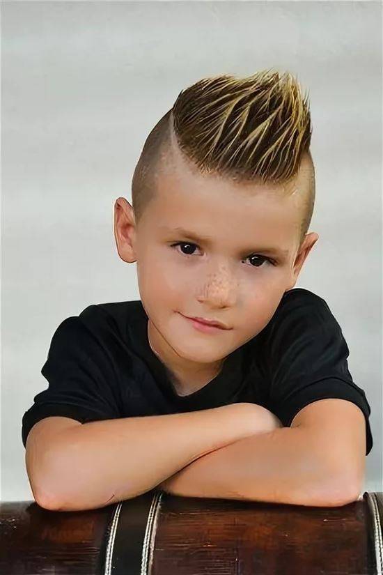 Стрижка модельная для мальчика 12 лет с челкой фото