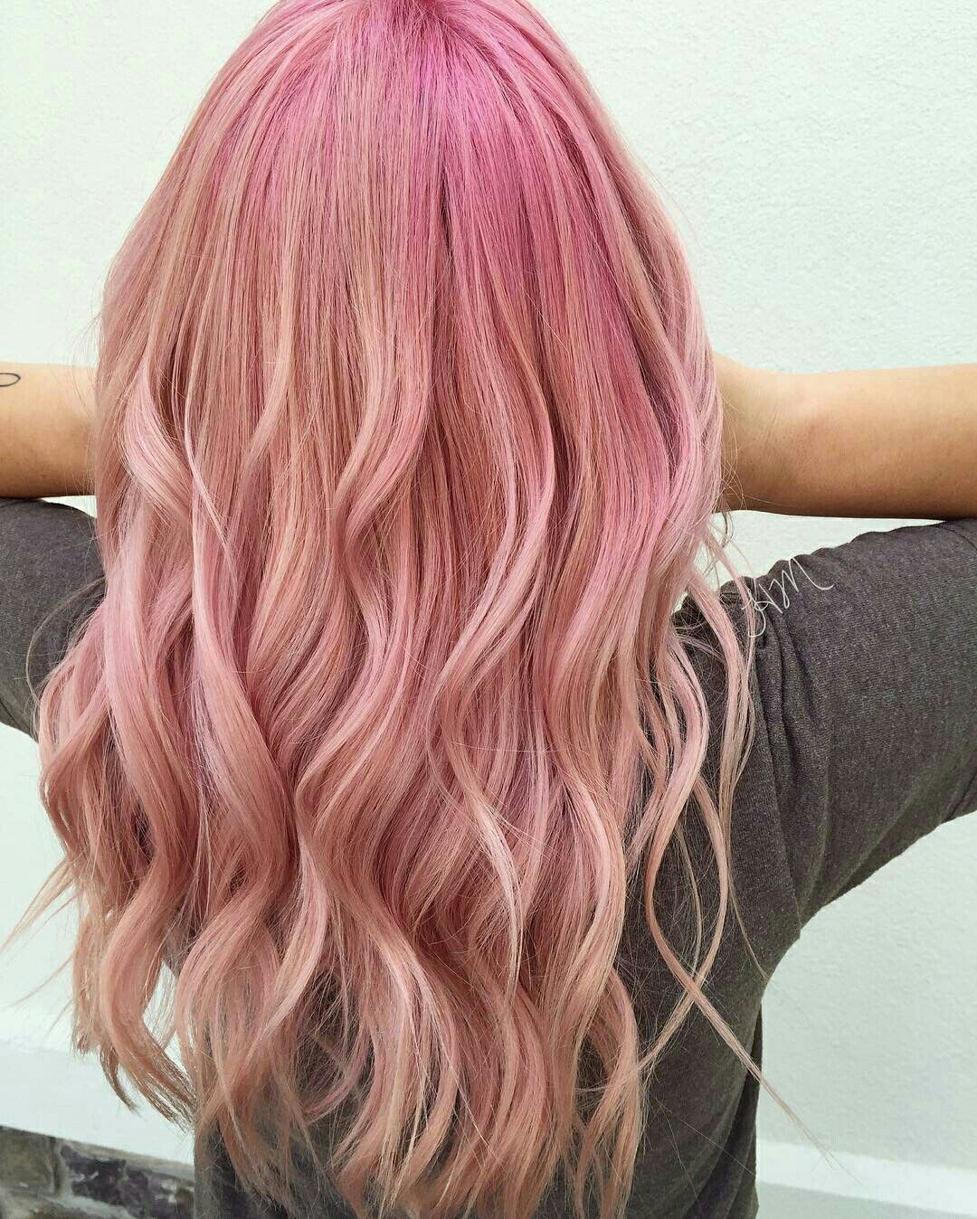 Русый розовый цвет волос. Розовое мелирование. Розовые волосы. Мелирование с розовым оттенком. Розовое окрашивание.