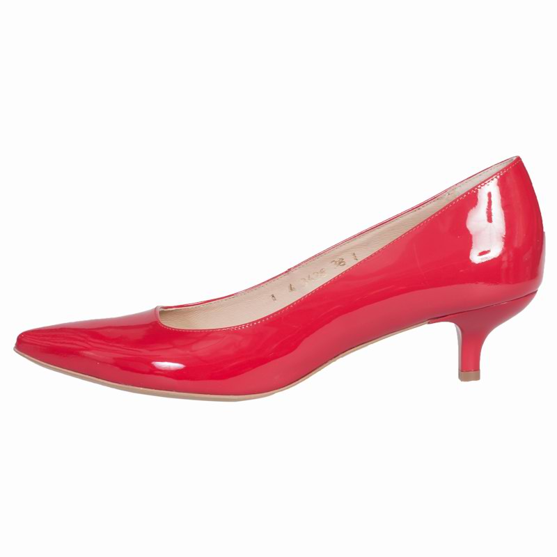 Обувь женская 40 42 размер. Туфли-лодочки Ascalini артикул tb15567. Туфли женские красные. Красные лаковые лодочки. Красные туфли на низком каблуке.