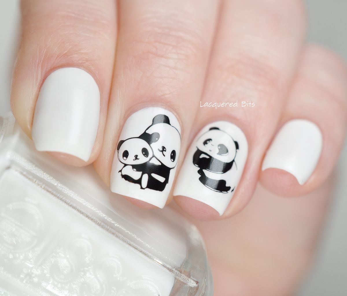 Ногти в стиле панды